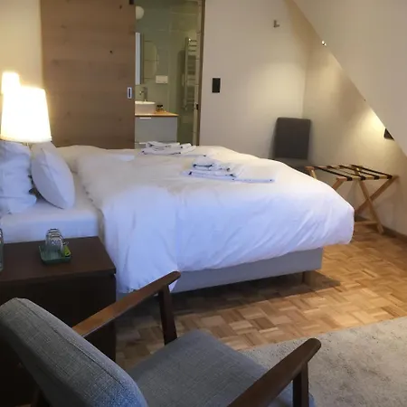 Hotel Dharma